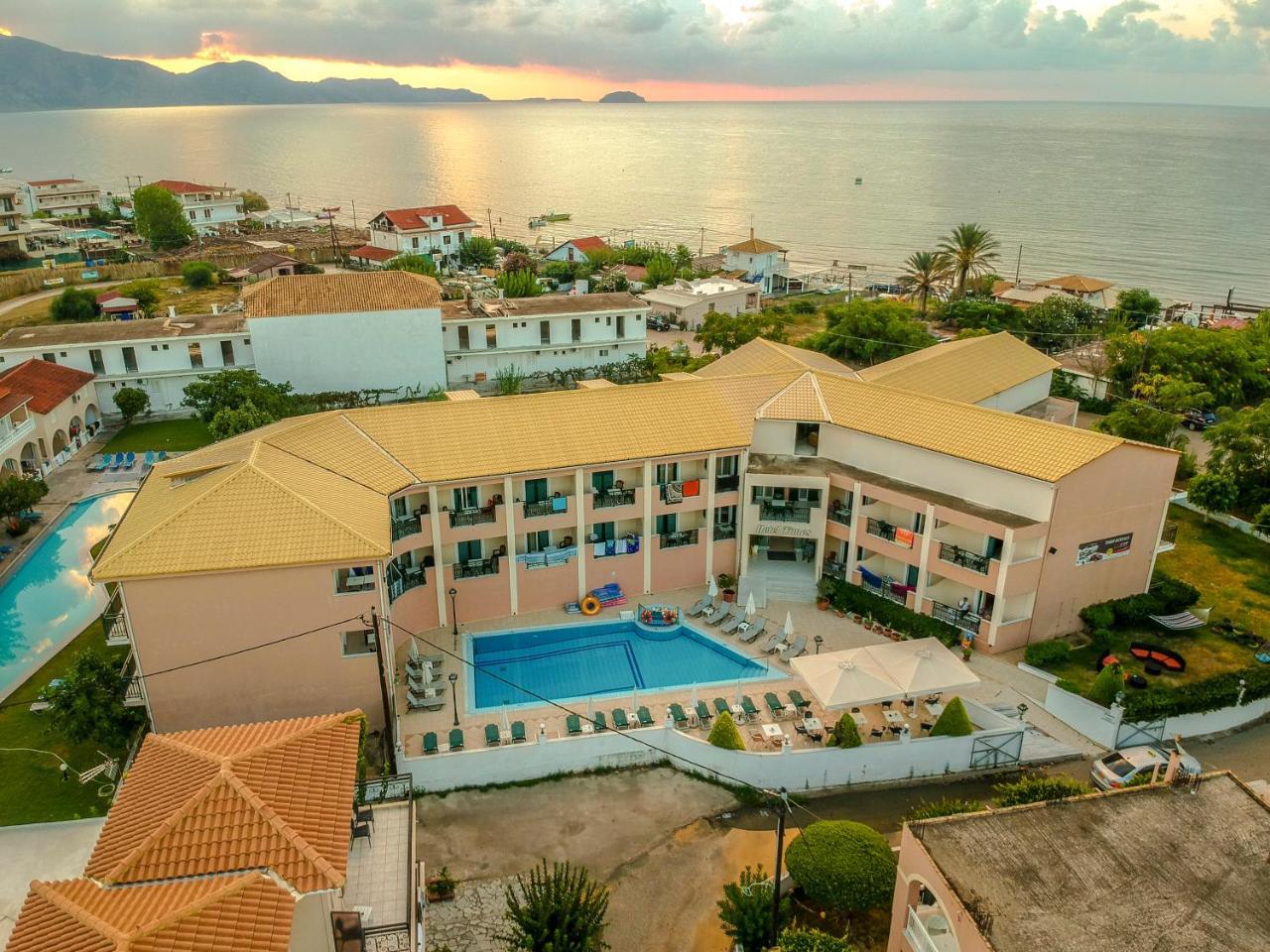 Timos Hotel Laganas Ngoại thất bức ảnh