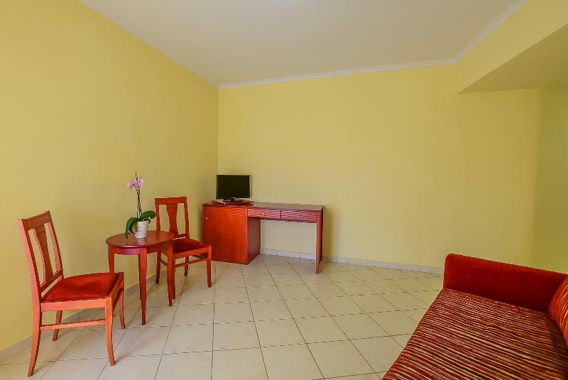 Timos Hotel Laganas Ngoại thất bức ảnh